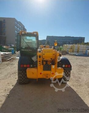 Vysokozdvižný vozík s teleskopickým ramenem JCB 540-140