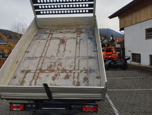 Transportín con maleta Iveco Daily 35S12 Kipper Doppelkabine Klima