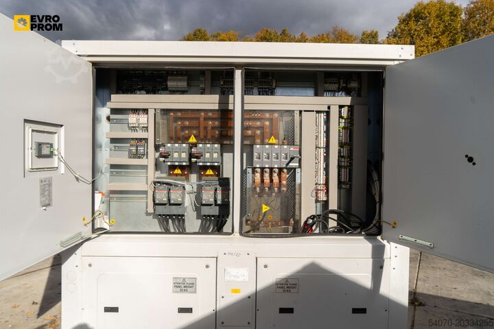 αντλία ψύξης/θερμότητας Used Aircooled chiller TRANE RTMA170 594.2 kW / 675.7 kW  2016 yom