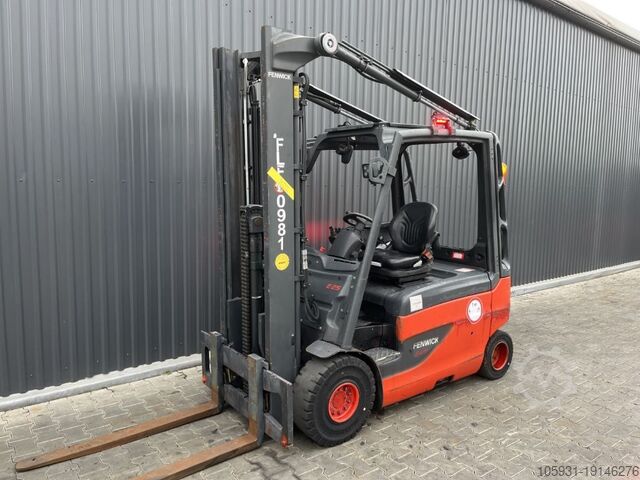 Stivuitor electric cu 4 roți Linde E25L-01