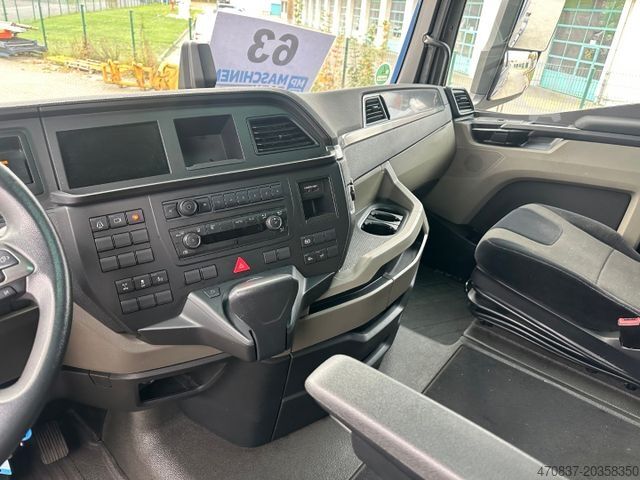 Camion porte-caisses amovibles MAN TGX 26.470 / Retarder / 2 x AHK