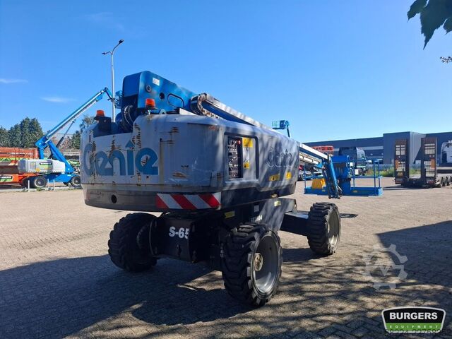 Telescopisch platform Genie S-65