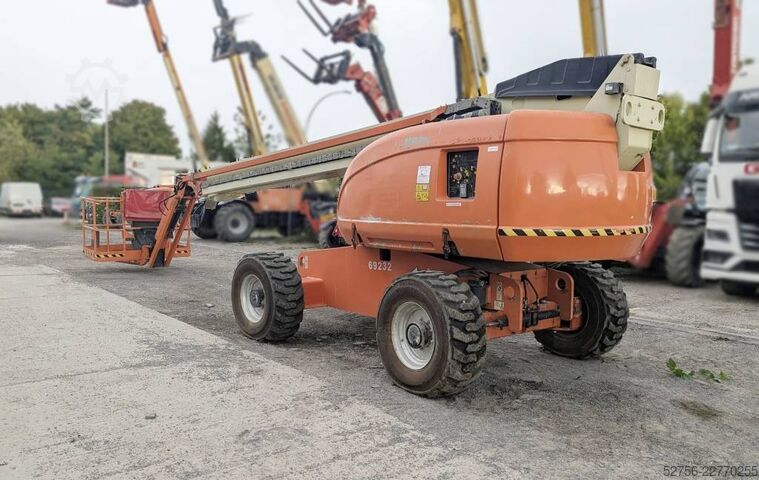 Plataforma telescópica JLG 660 SJ