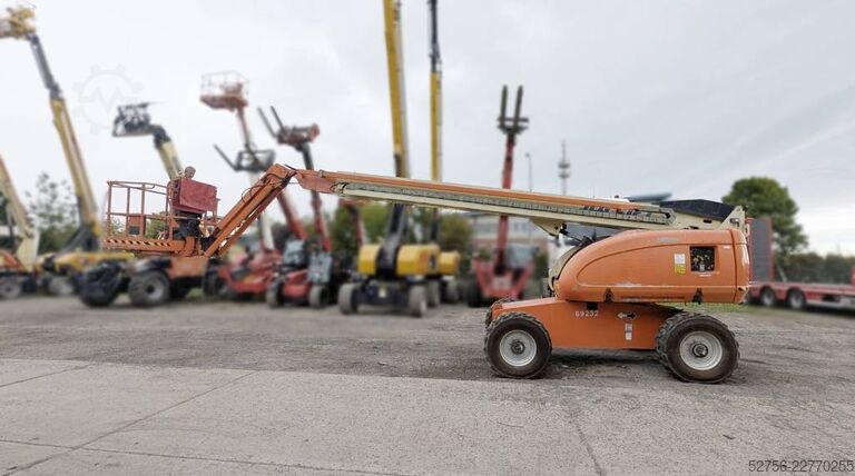 Plataforma telescópica JLG 660 SJ