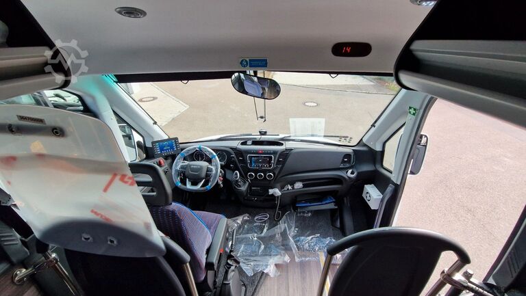 Minibus IVECO Daily 70 Ferqui Sunrise 34 Plätze COC
