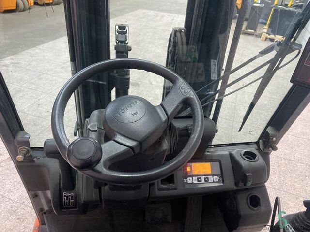 Heftruck Toyota 8 FBEKT 16