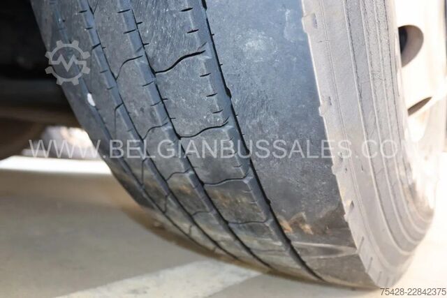 Touringcar Van Hool EX 16 M / Fire damaged / Seats available