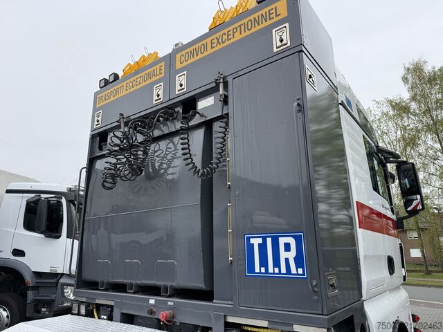 Zware vrachtwagen MAN TGX 41.540 8X4 BLS 120.000Kg