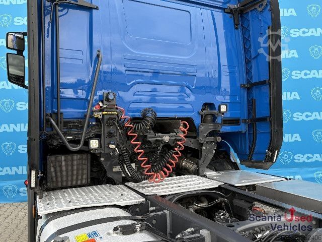 Standart çekici ünitesi Scania R 420 A4x2LA DIFF-L RETARDER PARK AIRCO VECTO 3
