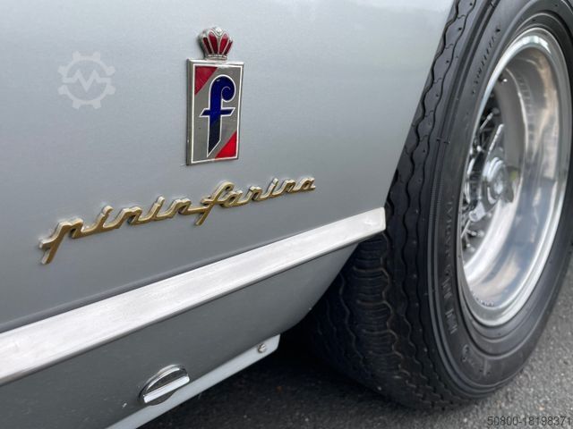 Fourgon FERRARI 330 GT Coupe 2+2/TÜV neu/H-Zulassung