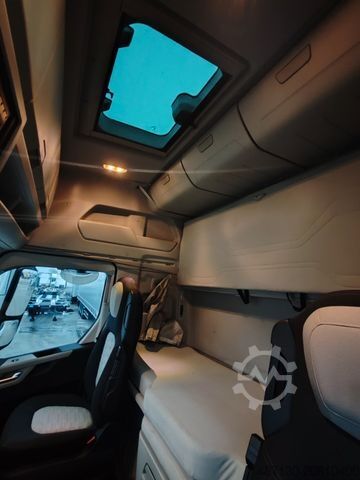 Ελκυστήρας μεγάλου όγκου FORD F-MAX 500 mega