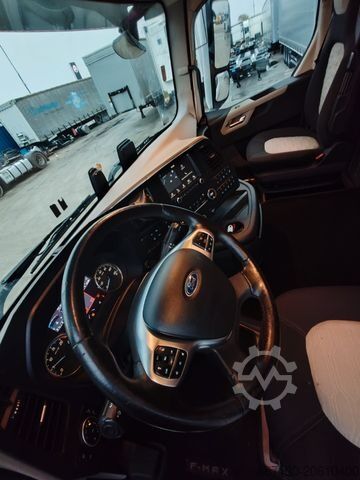 Ελκυστήρας μεγάλου όγκου FORD F-MAX 500 mega