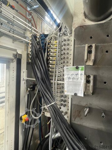 Enjeksiyon kalıplama makinesi KraussMaffei MX BLUE POWER 1600T/1800