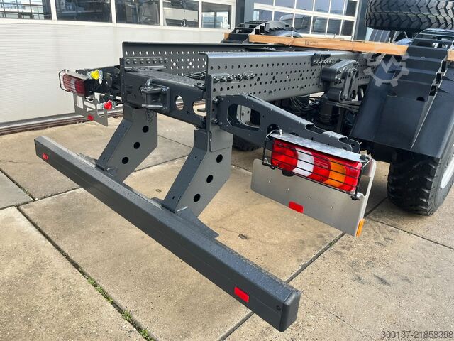 Chassis with cab Mercedes-Benz Arocs 1736 AK 4x4 Chassis Cabin