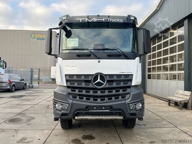 Crane truck Mercedes-Benz Arocs 4140 K 8x4 Crane Truck