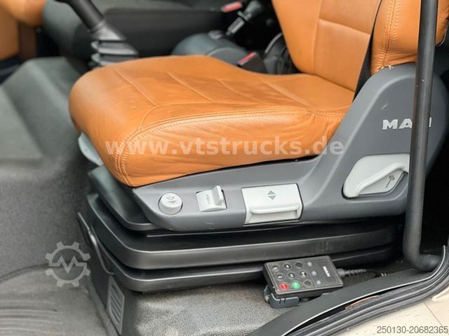 Veewagen MAN TGL 12.220 4x2 4.Pferdetransporter m. Wohnabteil