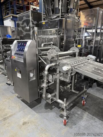 Vysoce výkonný stroj na obalování těstem. GEA OPC600 OptiCoater 600