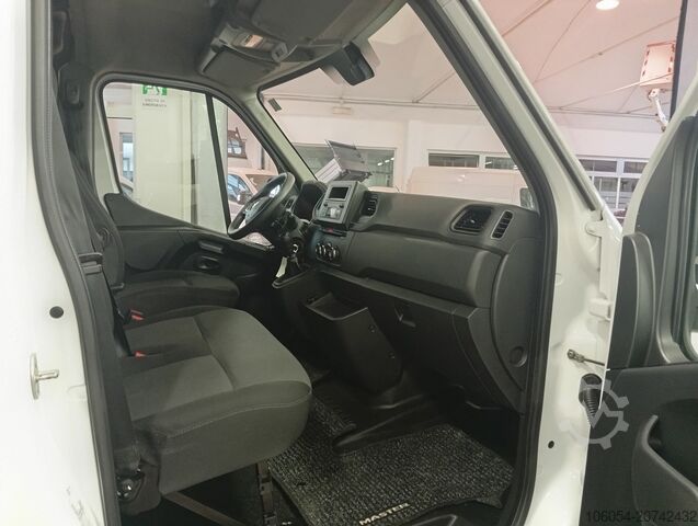 Dodávka s dlouhým rozvorem Renault Master L