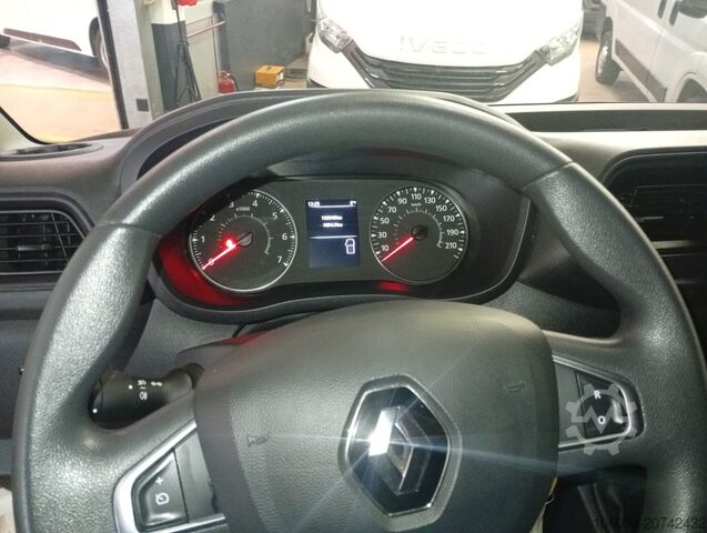 Dodávka s dlouhým rozvorem Renault Master L