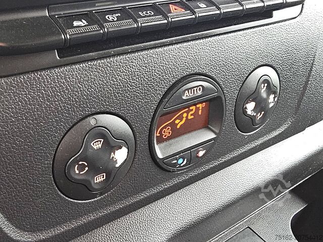 Bakwagen RENAULT MASTER 2.3 163 pk clima EURO6