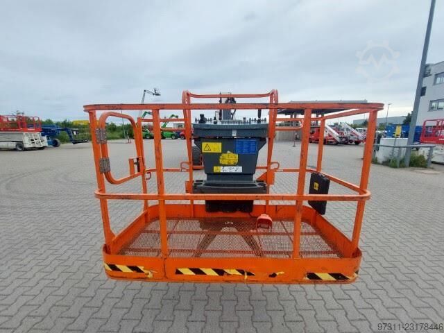  JLG 800AJ