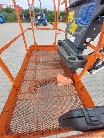  JLG 800AJ