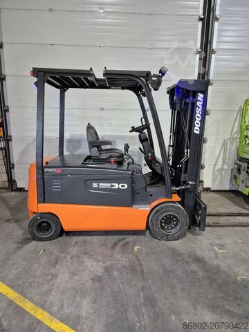 Forklift Doosan B 30 X-5