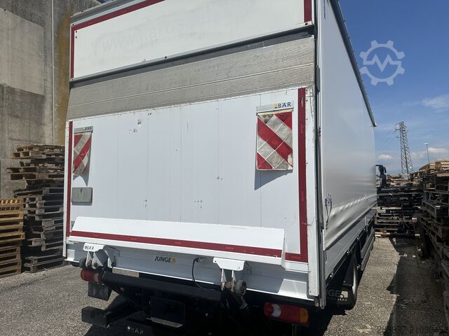 Ladbil med presenning IVECO 120E25