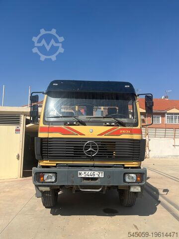 Mercedes Benz vrachtwagen Mercedes-Benz 2631