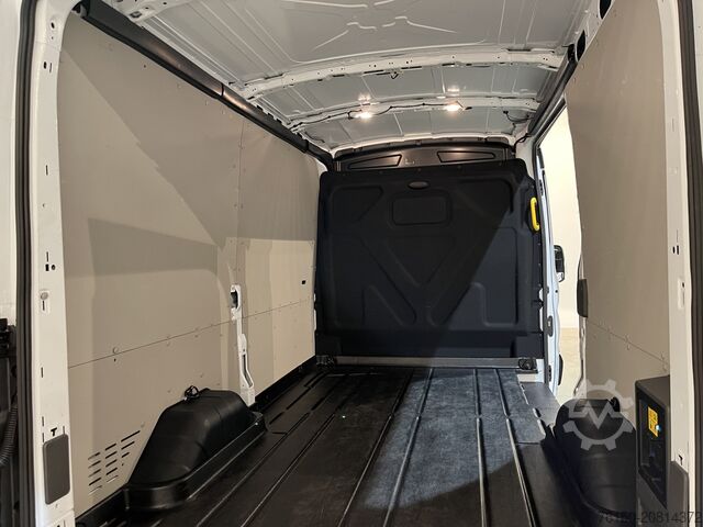 κλειστό βαν Ford E-Transit 350 L2H2 Trend 68 kWh 184 PK / 100% E...
