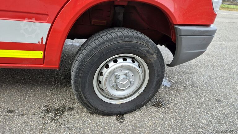 Kleinbus Mercedes-Benz Sprinter 312D 4X4