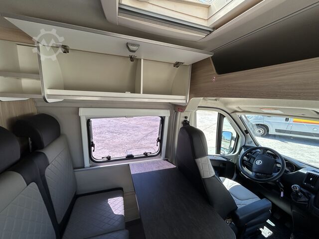 Karavan/karavan araç Fiat Weinsberg Carabus 600 K | 4 Posti Letto | Completamente Attrezzato