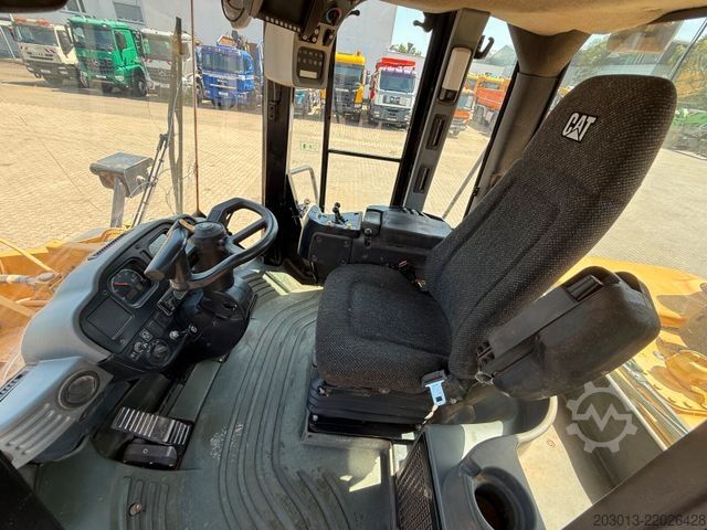 Radlader CATERPILLAR 950H Radlader MIT Schaufel 18,5 Tonnen *6.294 h