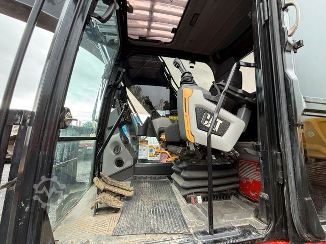 Rupsgraver CATERPILLAR 320 Kettenbagger 22,1 Ton *8.100 H