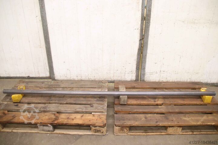 Wał wielowypustowy wał zębaty Stahl Profil 8x46x54 2440 mm