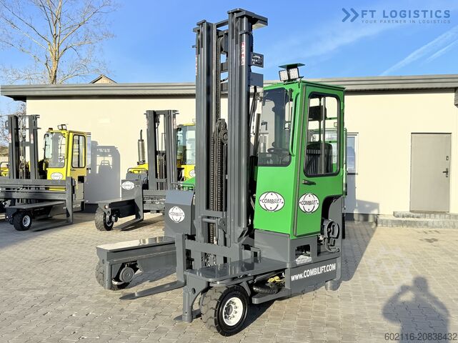 Empilhadeira multidirecional Combilift C4000 GAS TRIPLEX 6900 FREE-LIFT CABIN