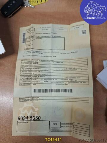 Suitcase Mercedes-Benz Sprinter 313 CDI BOX + LIFT