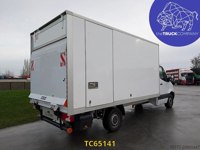 Suitcase Mercedes-Benz Sprinter 315 CDI BOX + LIFT