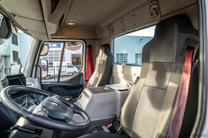 BDF-System RENAULT D19 280 DXI+DHOLLANDIA