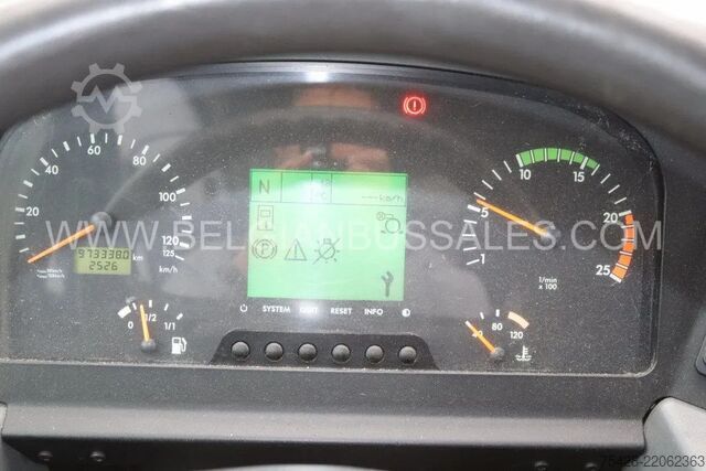 Autokar Mercedes-Benz Tourismo 16RHD M2 / Lift / USB / Full Options