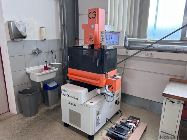 Hlubinná elektroerozivní obráběcí stroj (EDM) +GF+ AgieCharmilles Drill 20