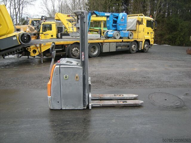 Raklapos targoncák Pallet Stackers Still EXV 16I