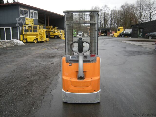 Raklapos targoncák Pallet Stackers Still EXV 16I