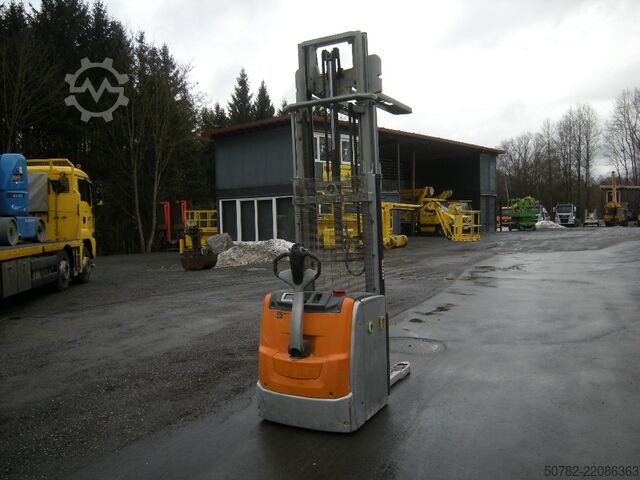 Raklapos targoncák Pallet Stackers Still EXV 16I
