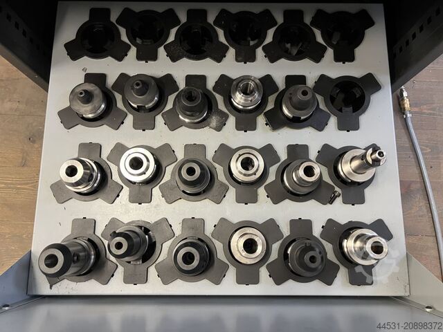 Centro di lavoro verticale Unitech HSM – IC 5 Achs