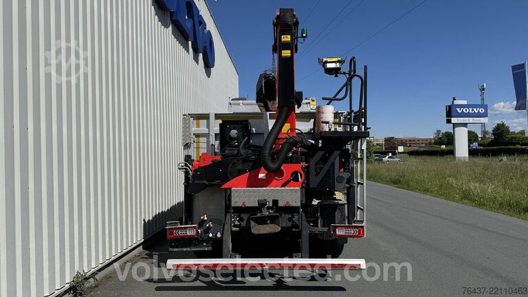 Wywrotka z dźwigiem Volvo FH