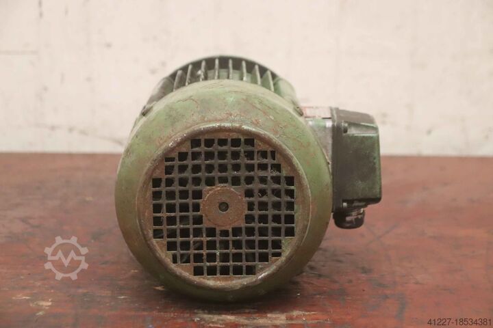 Elektromotor 1,5/2 kW 1400/2800 ot./min Rüetschi RAF 90 L-4/2