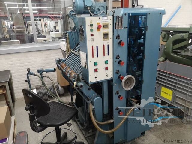 Machine à assembler TMF N 10