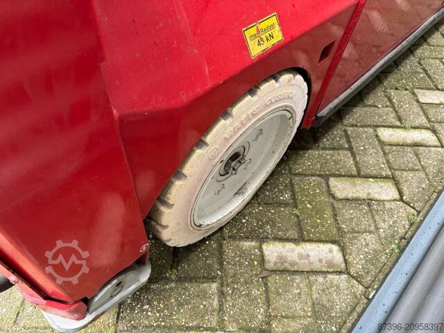 Sakselevator Liftlux PB Lift S171-12E hoogwerker Schaarhoogwerker