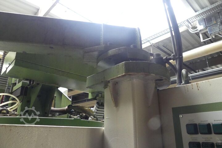 Vertikalt bearbetningscenter Chiron FZ16L CN